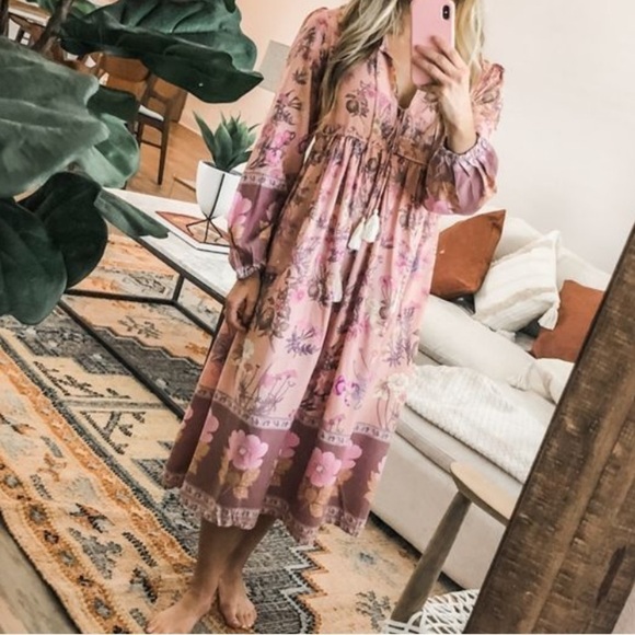 Dresses & Skirts - Bohemian Floral Midi Tassle Dress in Pink Size M